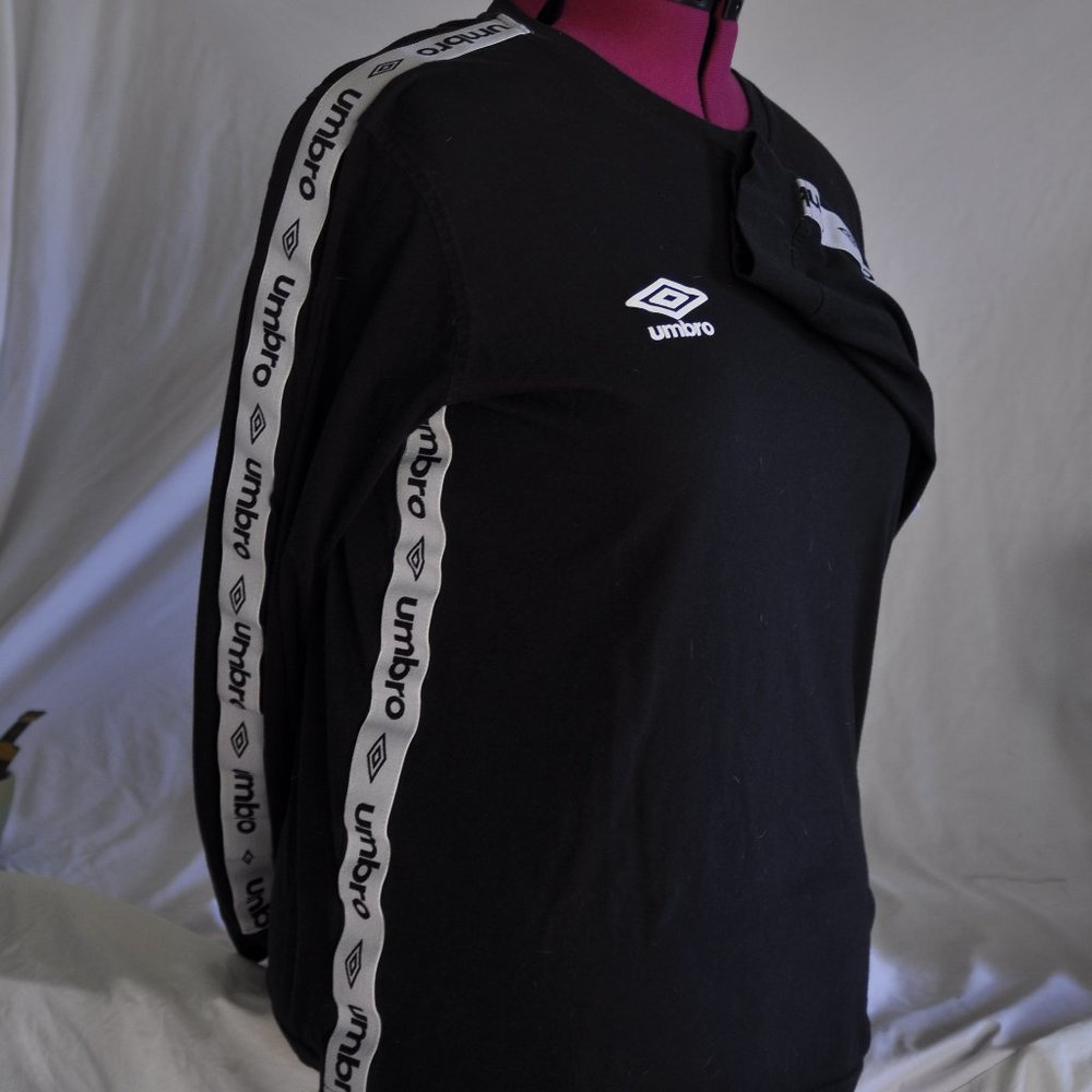 Umbro Men's Long Sleeve Taped Shirt, Black/White